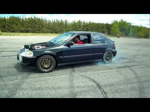 civic - 2 civic with SR20DET http://youtu.be/45Isp2tFyT0 Essai de la civic sur une piste d'aéroport abandonnée Test drive of the civic on an abandoned airstrip Drive...
