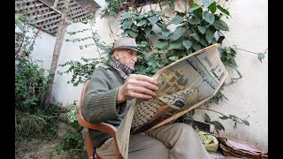 السبعيني طلال طه من بيت لاهيا يحتفظ بـ20 ألف صحيفة منذ سبعينيات القرن الماضي