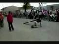 videos de Idiot - Human Motorcycle Ramp - Yes You Heard