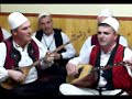 kushtuar heroit ton Komtar Isuf Pidiqit.Kenduar nga Adulla Demiri dhe Emin Halimi ne oden e Kadri Ajetit.