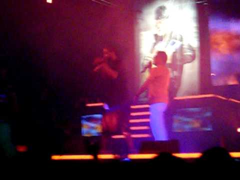 Jowell & Randy - Perreame / Yo Por Ti @ Honduras (Live) (2011)