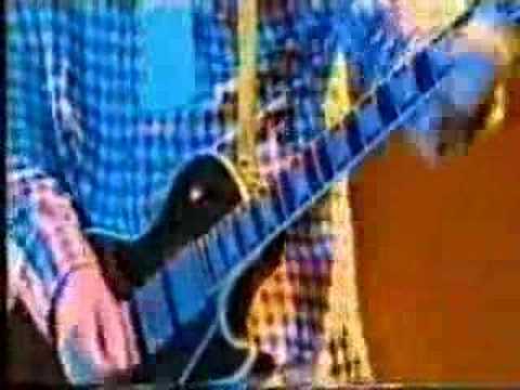 Oasis - Champagne Supernova live at ...