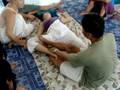 videos de Pichest Boonthumme teaching Thai massage in Chiang Mai, Thai