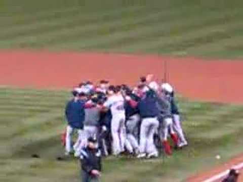 THE FINAL OUT, RED SOX WIN 2007 WORLD SERIES!