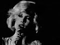 Click here to watch this video Sylvie Vartan - En Ecoutant La Pluie