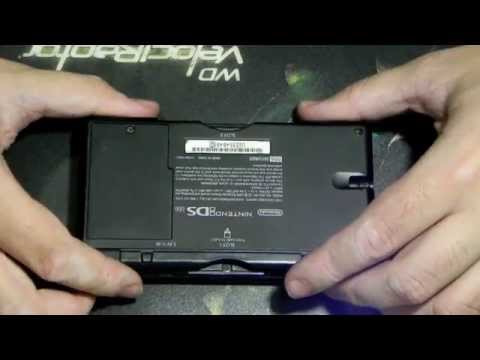 how to remove ds lite battery