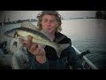 Hoogzomer is het vaak lastig om overdag snoekbaars te vangen. Topvisser.nl onderzoekt daarom samen met Han du Pau van www.mobilefishingadventures.nl of de vis 's nachts beter te vangen is. De conclusie luidt op basis van dit volstrekt niet wetenschappelij