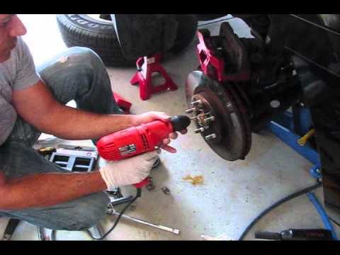 How to Replace Rear Brake Pads and Rotors on a 2005 Honda Pilot
