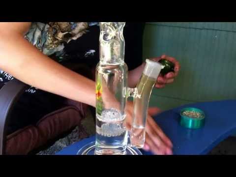 how to fill honeycomb bong