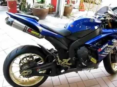 YZF R1 - Akrapovic exhaust system Over racing Front Carbon Mudguard Gillet tooling Clutch and Brake Gold Lever Gillet tooling Rear Set Gillet tooling Chain adjuster a...