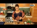 How to Make Spinach Salad With Strawberries and Goat Cheese