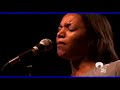 Alice Smith performs DREAM at the Tin Angel