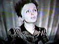 EDITH PIAF SINGS HYMN TO LOVE IN ENGLISH!