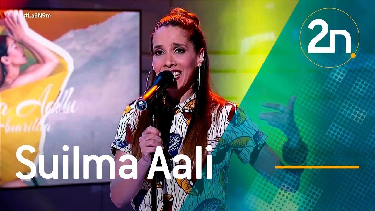 Suilma Aali interpreta “A lo ancho del mundo” en La 2 Noticias