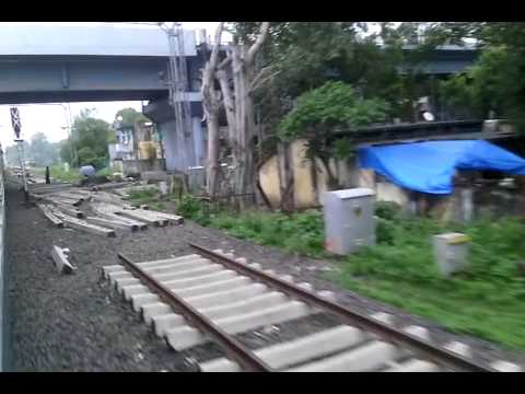 how to reach omkareshwar from indore by train