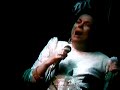 La cantante Maria de Lourdes canta un popurri Palomas