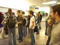 How Italians manage queues