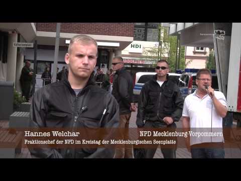 giessen - NPD Funktionäre als Alleinunterhalter in Gießen.