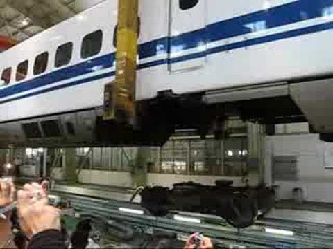 新幹線　700系車体上げ