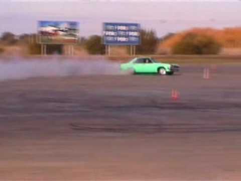 holden torana sunbird v8 burnout