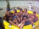 tutti in piscina