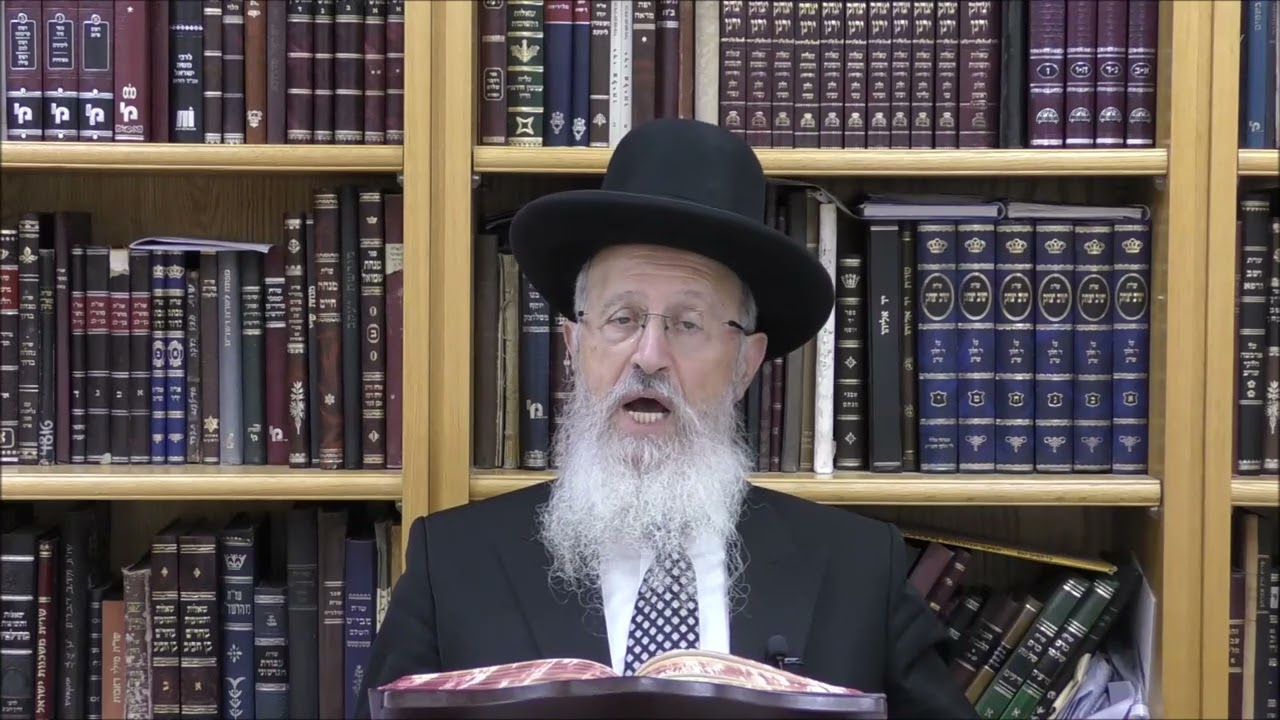 הגאון הרב אברהם יוסף שליט"א האם בברכת הבשמים והנר כל אחד צריך לברך לעצמו או שהמבדיל פותר את כולם