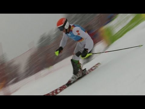 Simonet powers through for 1st place!
