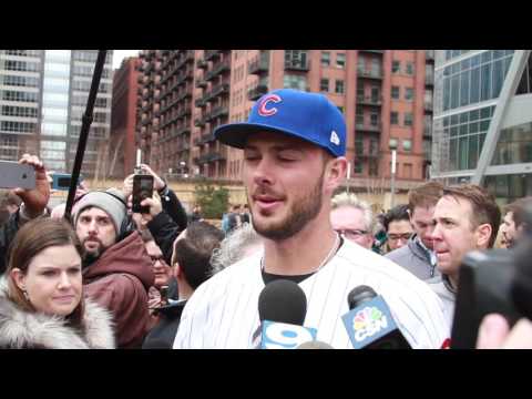 Here's Cubs Slugger Kris Bryant Hitting Batting Practice Into Chicago River