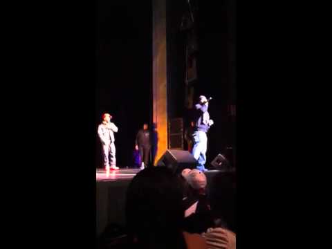 0 The Fashion Show