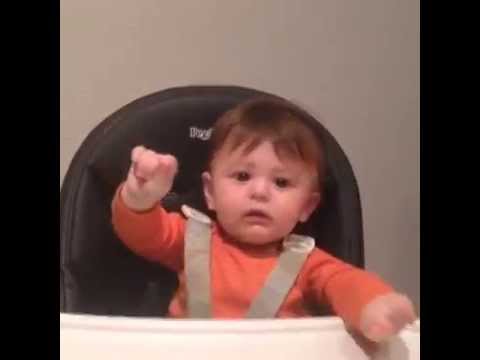 YouTube: este bebé te enseña cómo celebrar un 'touchdown'