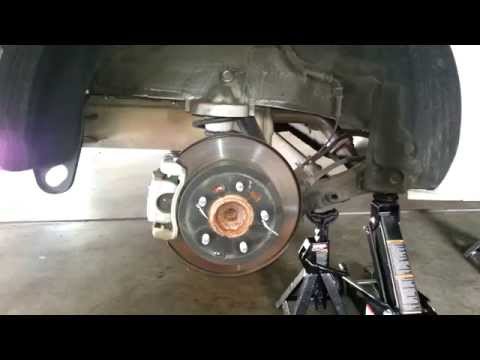 2013 Kia Soul – Inspecting Rear Disc Brake Caliper, Bracket, Rotor & Pads @ 30K Miles