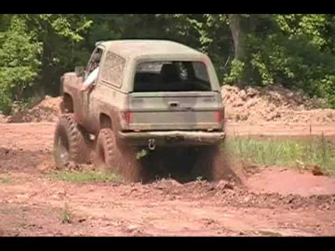 4x4 Trucks and cars Start of the show Lake Alice Motor Sports