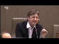 - kurl.nl?4C86 Lijst Dedecker demonstreerde vandaag in het Vlaams Parlement nog maar eens uit welk nat karton de partij van 'Zjeanmarie' is gesneden. Dat werd pijnlijk duidelijk toen Vlaams Parlementslid Gino De Cramer (Ex-Vlaams Belang, ex-N-VA en verleden week overgestapt naar Lijst Dedecker) als 'financieel expert' zijn eerste LDD-praatje kwam doen. Wat volgde was een erg amusant 'debat' waarbij de geloofwaardigheid van Gino De Cramer, Jurgen Verstrepen en het economisch programma van Lijst Dedecker onzacht in aanraking komen met de harde Parlementaire vloer. (De video is een montage uit het 40 minuten durend debat)