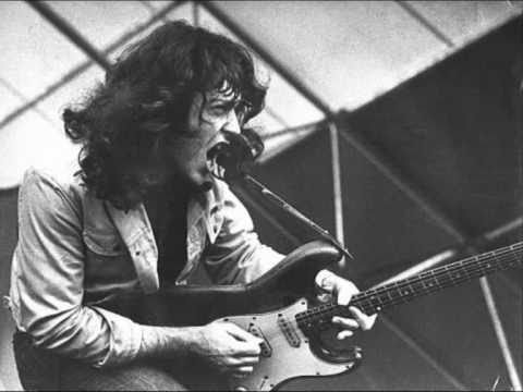 steveuk17 - Rory Gallagher performing in New York , September 8th 1974 . Set List : 1 - Tattoo'd Lady . 2 - Early In The Morning . 3 - Cradle Rock . 4 - Just A Little Bi...