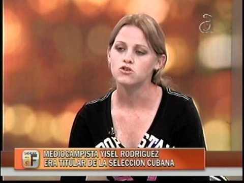 Entrevista a futbolista cubana que desertó en Canadá (América Tevé)