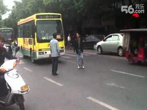 Kung Fu Knife Fight!