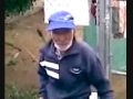 este es el mejor video que hay de toda la serie de videos que existe de este señor esta muy bueno lo asen enojar mucho pero el no se acobarda y les echa bronca