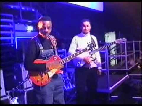 Kanda BBC2Jools Holland soundcheck1 Kanda BBC2Jools Holland soundcheck1