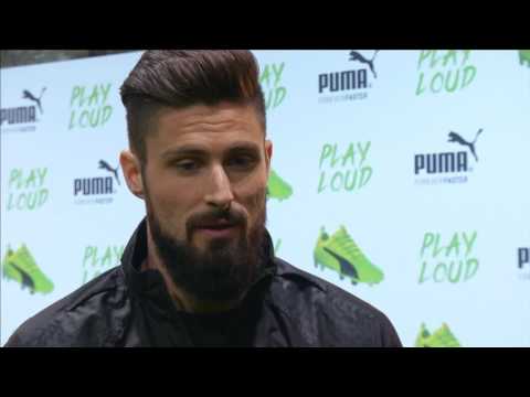 Video: We all want Wenger to stay - Giroud