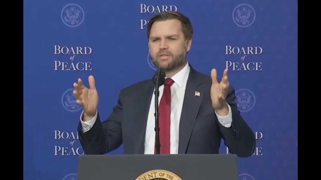 Crowd SILENT as JD Vance’s joke BOMBS on stage