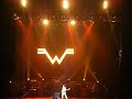 Halloweez - Weezer Halloween show For the encore Rivers Cuomo uses a loop pedal do play all the instruments for 