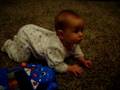 videos de Haylie trying to crawl!