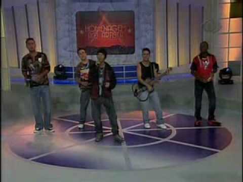 Homenagem à  Banda Raça Negra no Programa Raul Gil Jonathan Brito canta 
