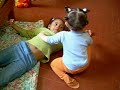 Mis bebes Yerelin y Ailen besos y abrazos