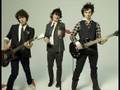 Jonas Brothers - Got me going crazy with lyrics