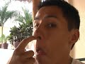 Sacandose el Moco en la alberca
