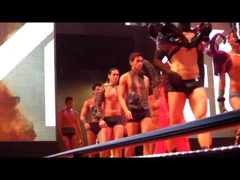 bench - Sorry the audio is horrible. Bench UNIVERSE 2012 http://www.youtube.com/watch?v=GVGrSxnX37Q Bench UNIVERSE 2012 - Rocketeer Far East Movement http://youtu.be...