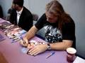 Bret Hart signing autographs 2