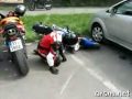 Trottel mit Motorrad