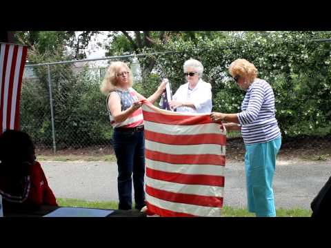 how to properly burn a flag